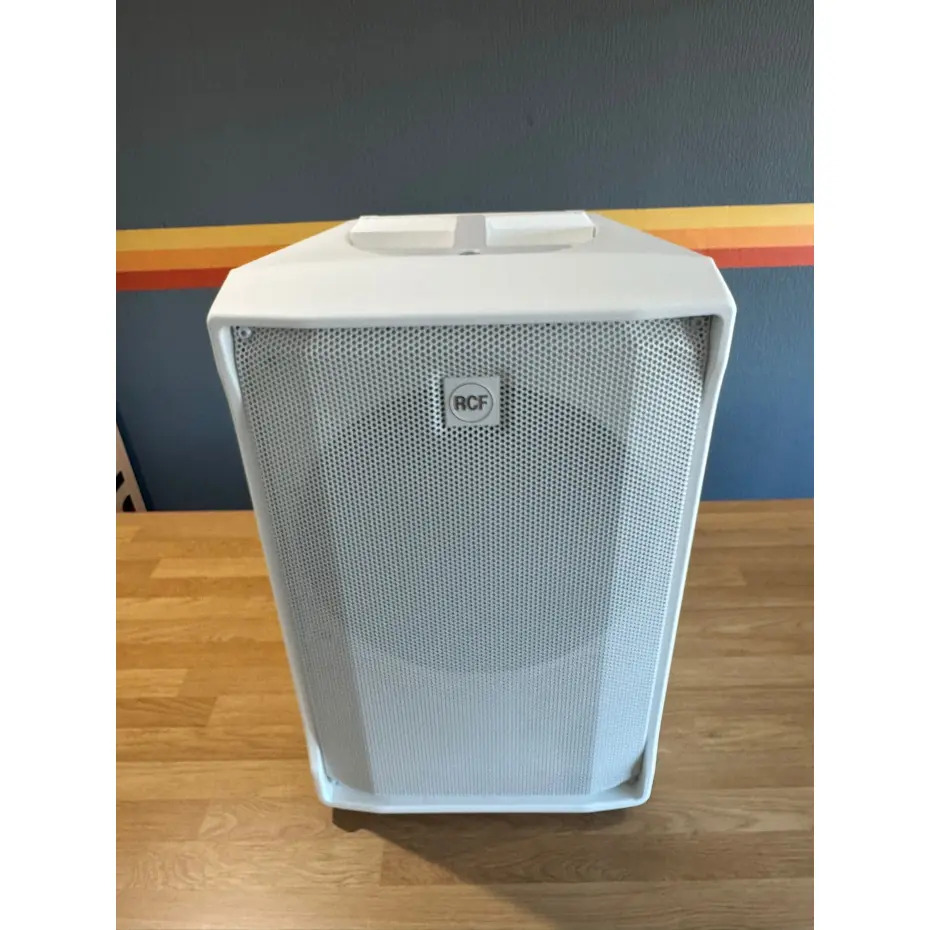 RCF EVOX J8W (B-Stock)