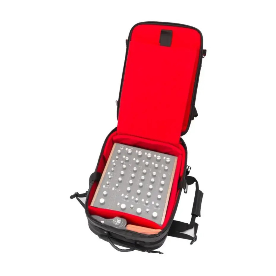 Magma Riot Carry-On Trolley