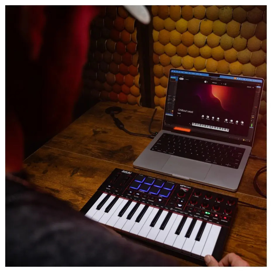 AKAI MPK Mini 4